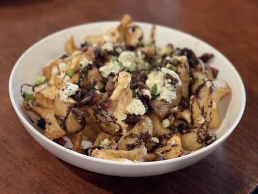 Beer & cheese fries