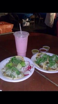 Salsas, tacos., aguas frescas