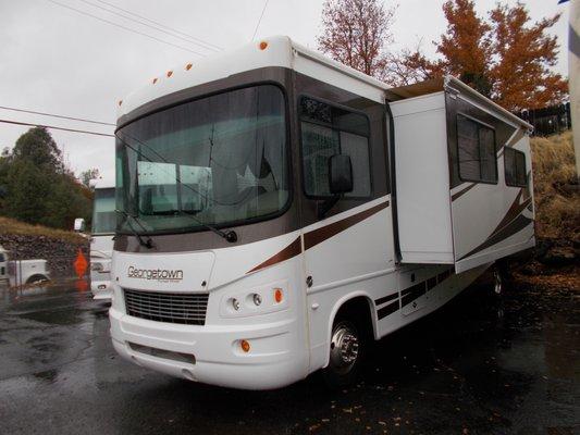 2011Georgtown by Forrest River #327, 2 slides, under 19,000 miles.