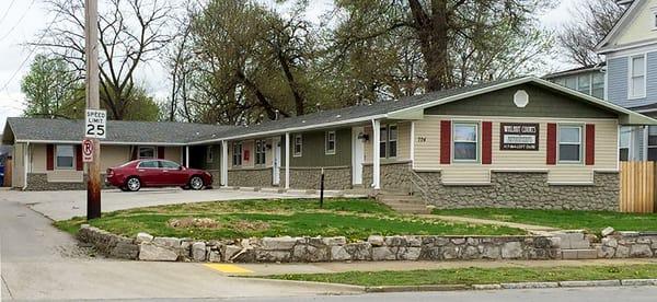 Walnut Courts Apartments