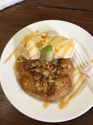 Warm apple tart with caramel and ice cream