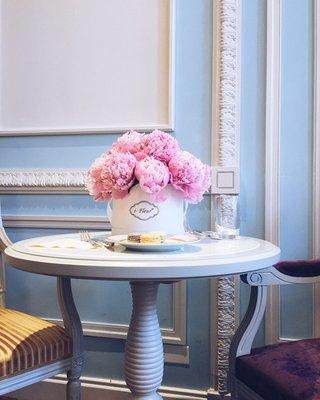 Round | Petite + Peonies @ Laduree