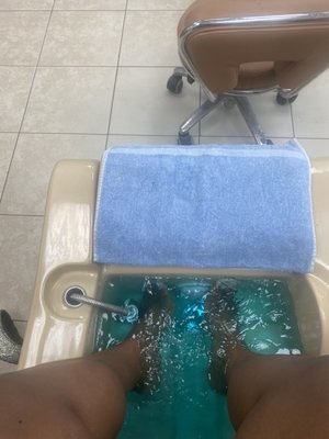 Pedicure station