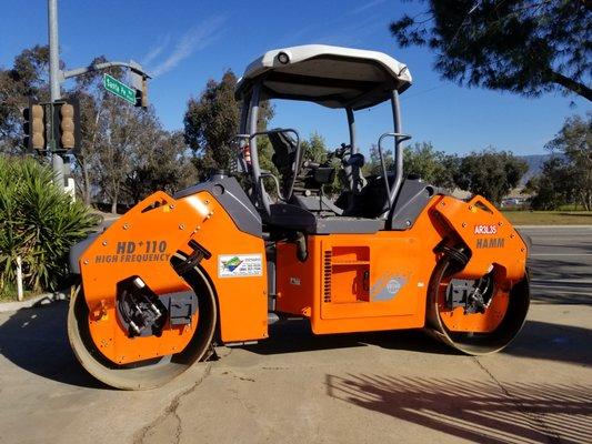 We have many 12 Ton Class 66" tandem asphalt rollers and compactors available for rental.. like this Hamm HD110.