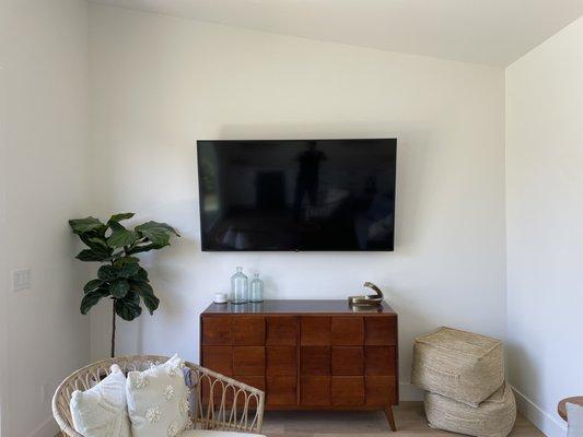 Tv mounting San Diego, tv installation San Diego, Modern Mounters