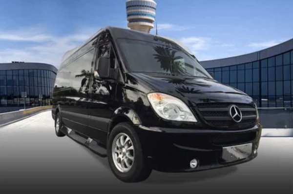 Our Luxurious Airport Shuttle Service