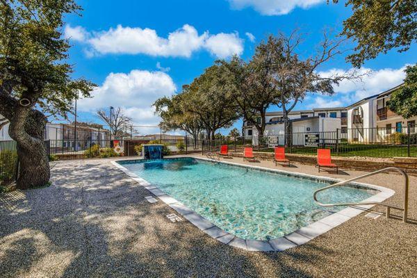 Swimming pool at Skyvue San Antonio