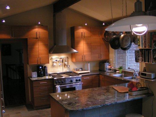 Laminate Kitchen - Pine Lake