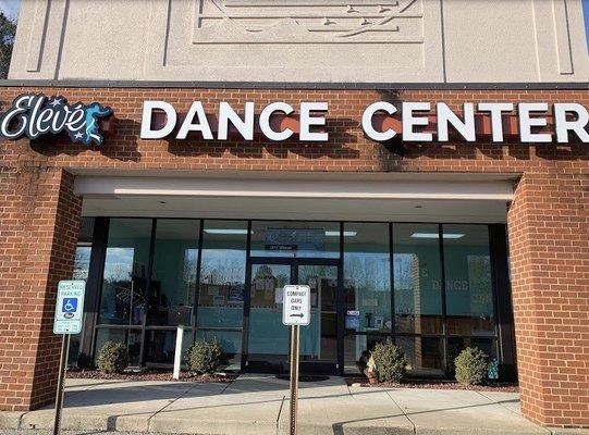 Elevé Dance Center