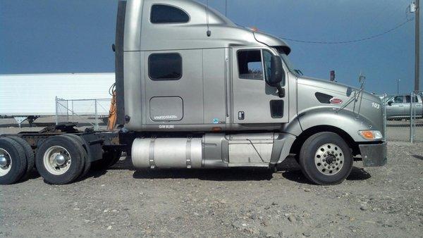 Semi Truck and Trailer repairs. Semi truck and trailer tires. Michelin national accounts welcome