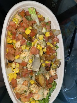 Bowl with rice, lettuce, salmon, corn, pico, plantains, Side, Caramelized Onions