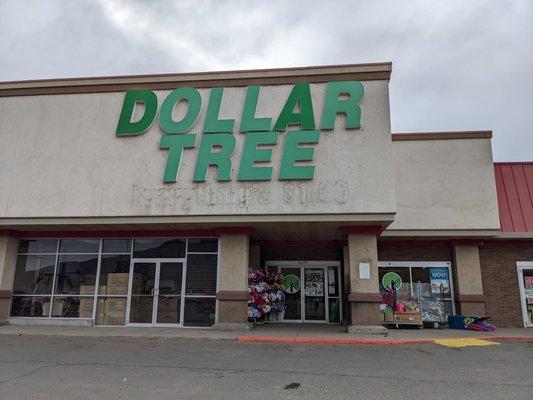 Dollar Tree, Butte