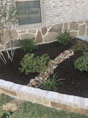 Look at that rock formation details.  Great idea from the owner, Silvino.  Y'all rock!!!