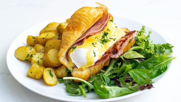 Croissant Eggs Benedict