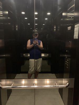 Zara elevator mirror inside elevator orlando fl 1:30 pm September 16 2023