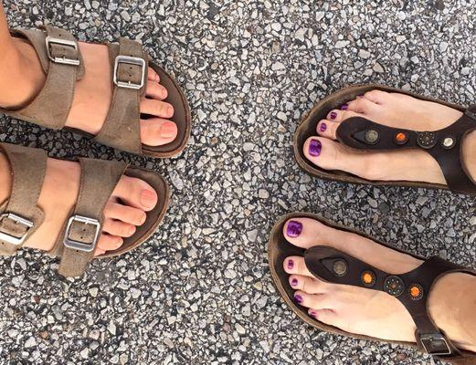 Mother/daughter pedicures!