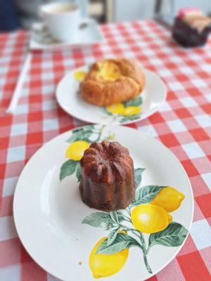 Vanilla Canele