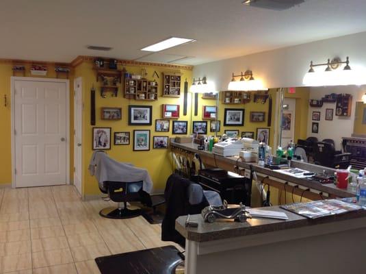 Aloma Old School Barber Shop, located in Winter park, Fl