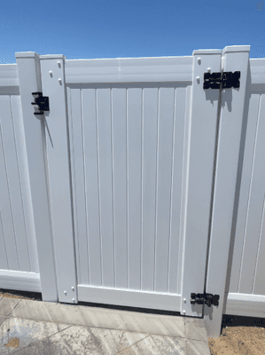 Standard Vinyl Privacy Gate | Black Hardware