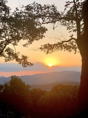 Experience breathtaking sunsets on the Blue Ridge Parkway. Mins away