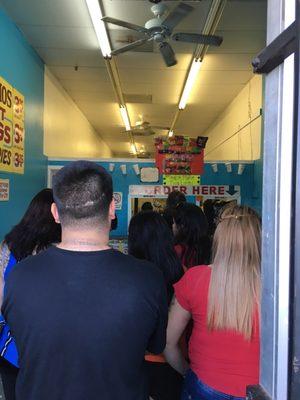 This speaks for itself... always a line but that's cause iz DA BOMB! NO OTHER from ATX to SA has better picadillys... por favor  believe