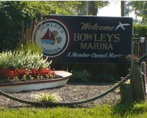 Bowleys Marina on Middle River.
  New Floating Docks
  New Fuel Pier
  Slips and floating boat lifts for sale and lease!