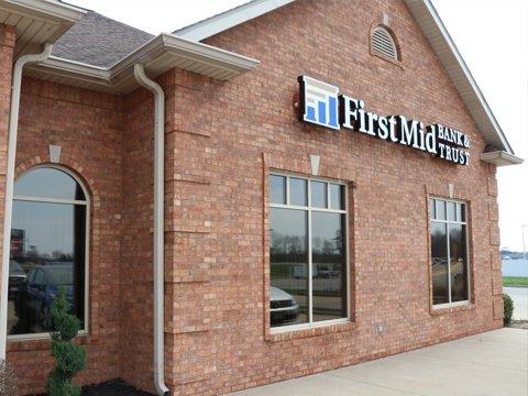 First Mid Marion Banking Center