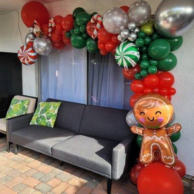 Christmas Balloon Garland