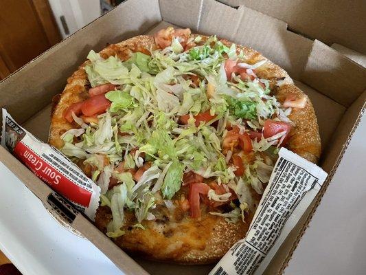 Small taco pizza