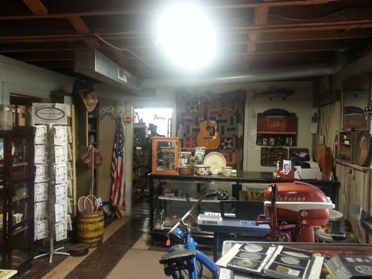 Strawtown Pottery & Antiques