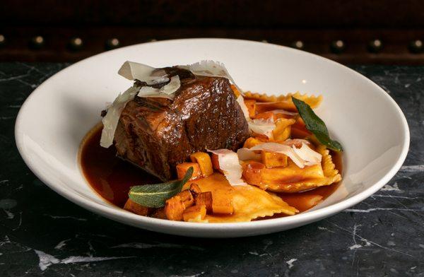 braised beef short rib, house made butternut squash ravioli, roasted butternut squash, bordelaise,
pecorino toscano