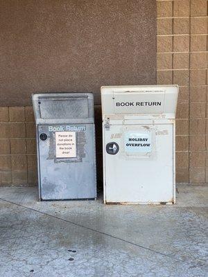 Book returns outside