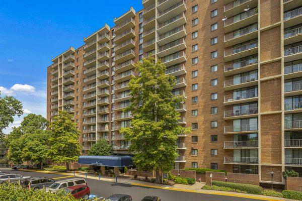 London Park Towers Apartments