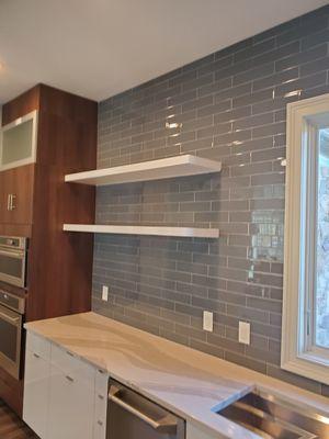 Glass kitchen backsplash