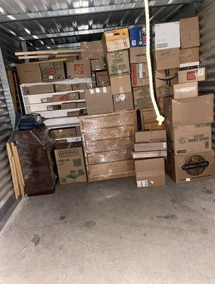 We make sure to fully maximize your storage unit Making sure to leave what you need accessible at the very front.