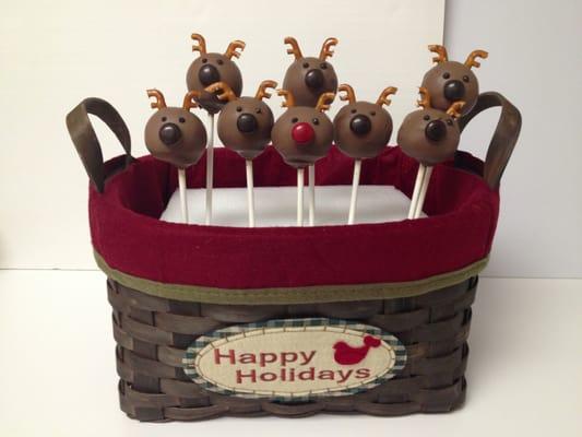 Reindeer CakePops - Made with Chocolate and Pretzels