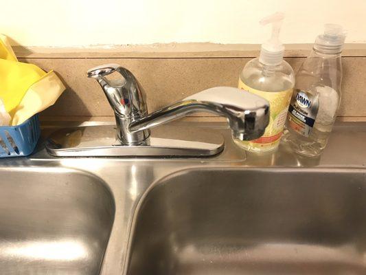 Kitchen sink is very sparkly and clean