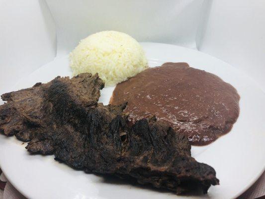 Carne asada con frijoles y arroz