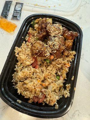 Sesame chicken dinner combo plate