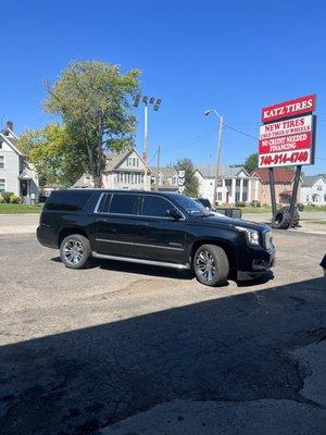 22inch chrome with Goodyear 285 45 22 tires