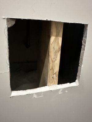 2x2 access point in the drywall