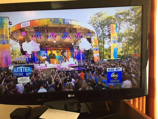 Clouds for Jason Derulo .. Last summer concert Good Morning America