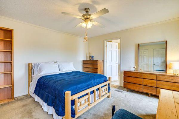 High Desert Mountain View Vacation Rental