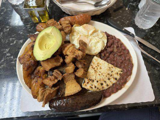 Antojos Colombianos