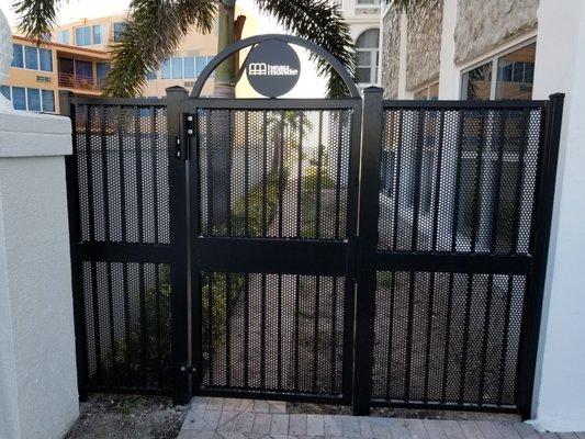 Aluminum security gate