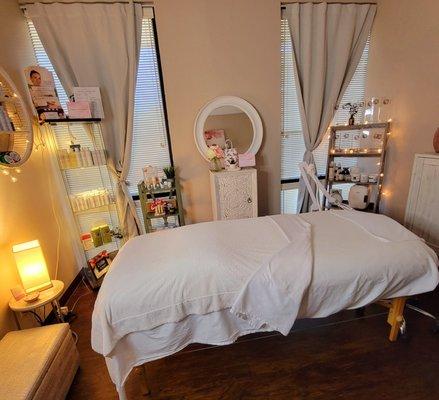 Tranquil, and beautiful treatment room to make you feel relaxed and cozy during your treatment.