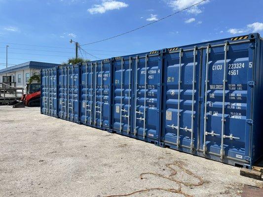 8 x 40' shipping containers