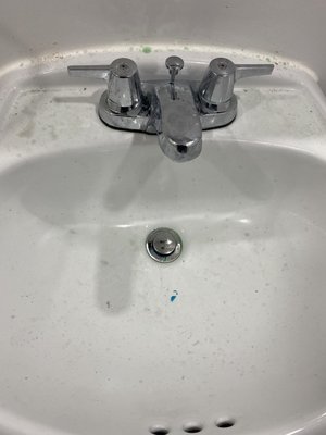 Dirty sink