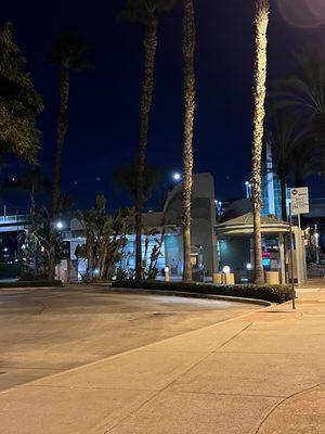 Burbank - Downtown Metrolink Station