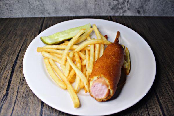 Kid's Corn Dog & Fries